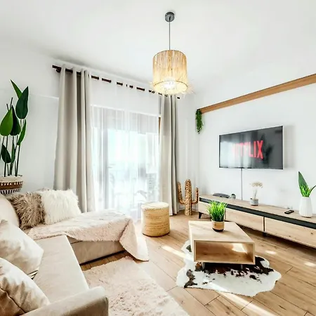 Sophie Waterfront Apartament *